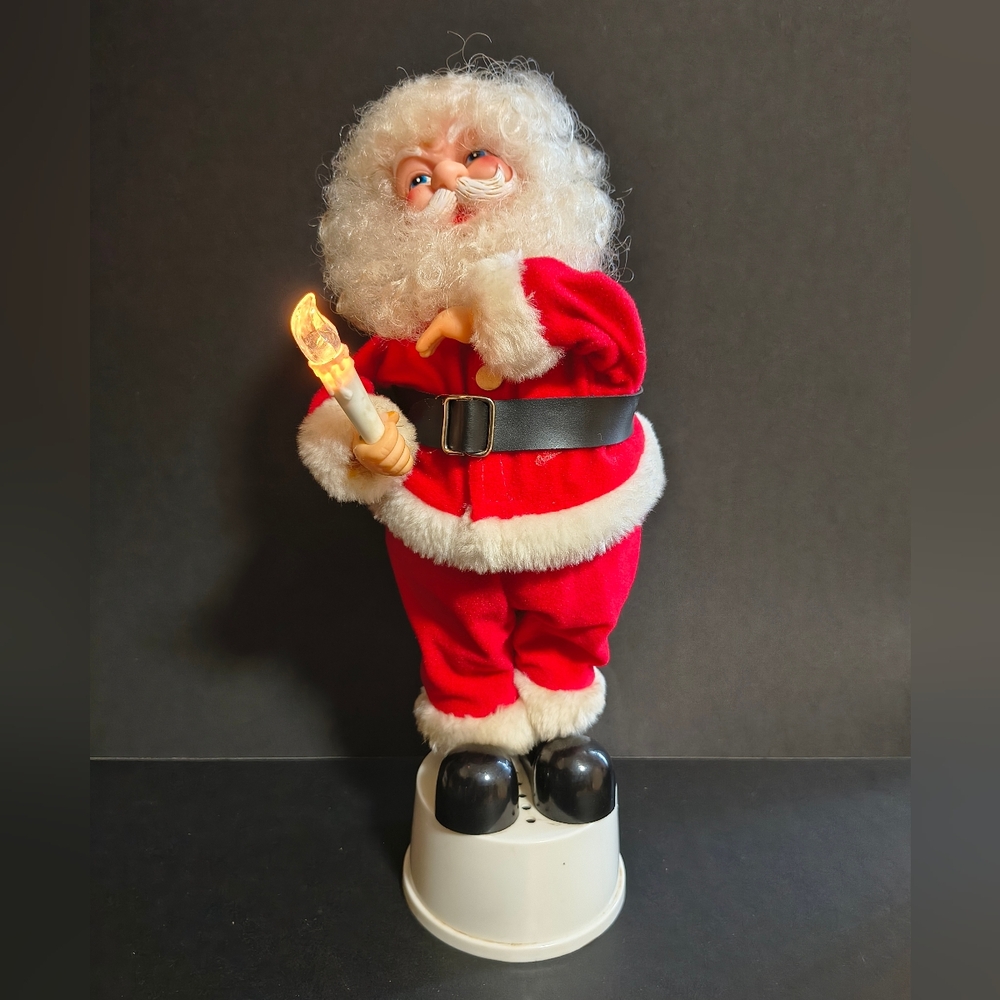 Vintage Rennoc Animation Inc Santa Claus Candle Lights Up & Music Works 16"